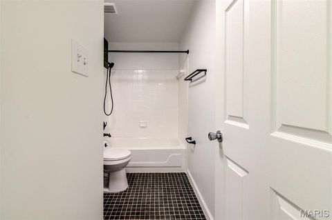 Tiny photo for 5845 Nina Place #3W, St Louis, MO 63112 (MLS # 26011971)