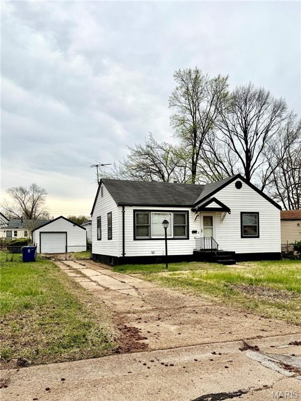 Photo of 8150 Rector Drive, Berkeley, MO 63134 (MLS # 26019639)