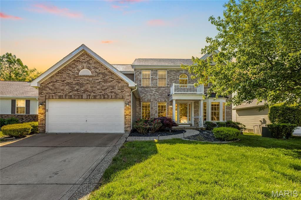 Photo of 208 Vonbehren Drive, Chesterfield, MO 63005 (MLS # 25079305)