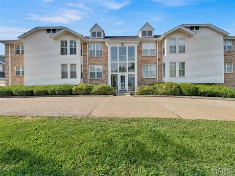 102 E Bodley Avenue 204 Kirkwood MO 63122