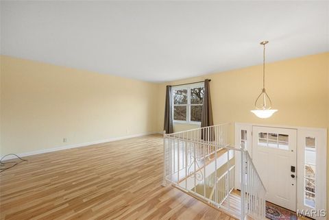 Tiny photo for 330 Oak Tree Drive, Webster Groves, MO 63119 (MLS # 25082161)