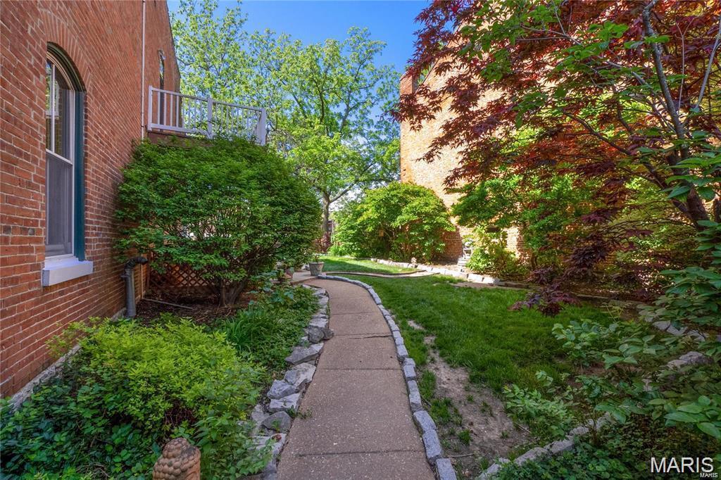 St Louis, Missouri 63104, United States, 3 Bedrooms Bedrooms, ,3 BathroomsBathrooms,Residential,Active,174003