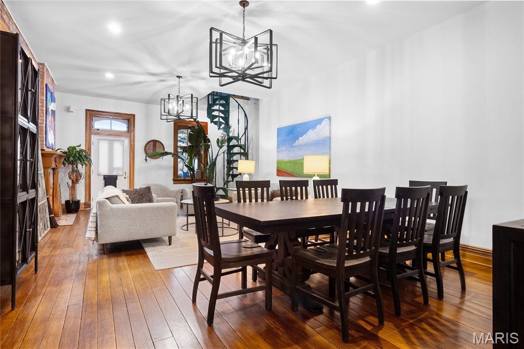 St Louis, Missouri 63104, United States, 3 Bedrooms Bedrooms, ,3 BathroomsBathrooms,Residential,Active,174003