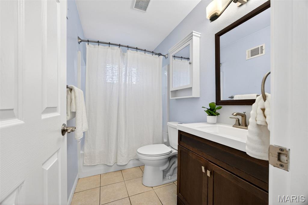 Oak Crest 2 - Residential
