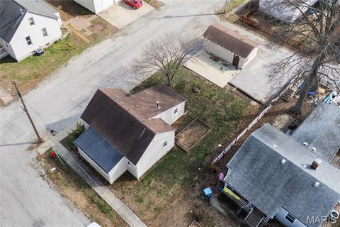 101 W Birch Street New Baden IL 62265