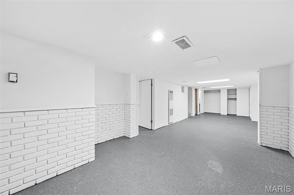 Florissant, Missouri 63031, United States, 3 Bedrooms Bedrooms, ,2 BathroomsBathrooms,Residential,Coming Soon,162129