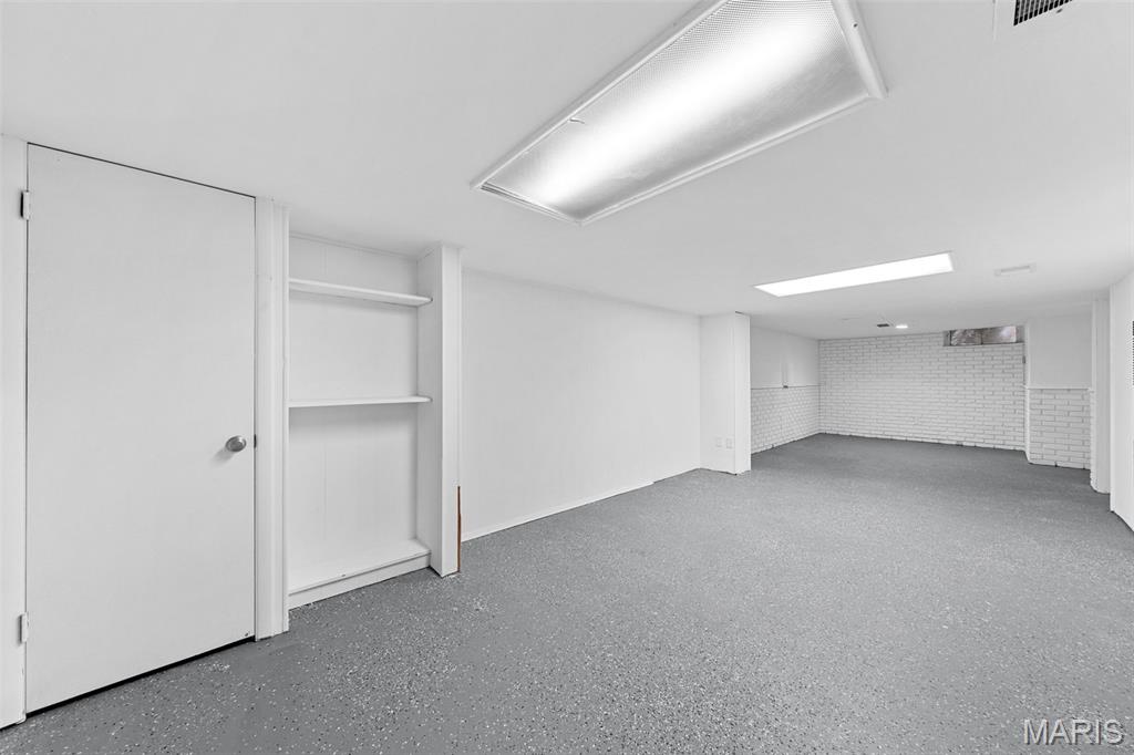 Florissant, Missouri 63031, United States, 3 Bedrooms Bedrooms, ,2 BathroomsBathrooms,Residential,Coming Soon,162129