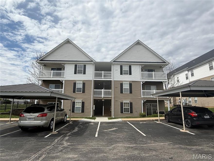 Well-maintained 2-bedroom, 2 full bath ground-level condo offering convenient, low-maintenance living in a desirable O’Fallon location. This unit features a functional open layout with spacious living and dining areas, a private patio for outdoor enjoyment, and easy access with no stairs. The primary suite includes a full bath, while the second bedroom and additional full bath provide flexibility for guests or office space. Located with quick access to I-70, I-64 & I-364, making commuting and travel convenient. Situated in the Wentzville School District. Community amenities include a subdivision pool, playground, and common social areas.