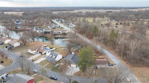 Photo of 22 Islander Drive, Brighton, IL 62012 (MLS # 25082183)