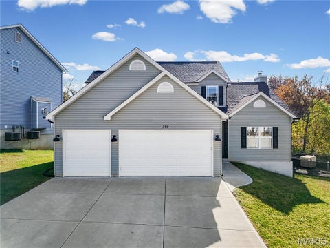 Photo of 302 Wolf Pack Drive, Imperial, MO 63052 (MLS # 26066782)
