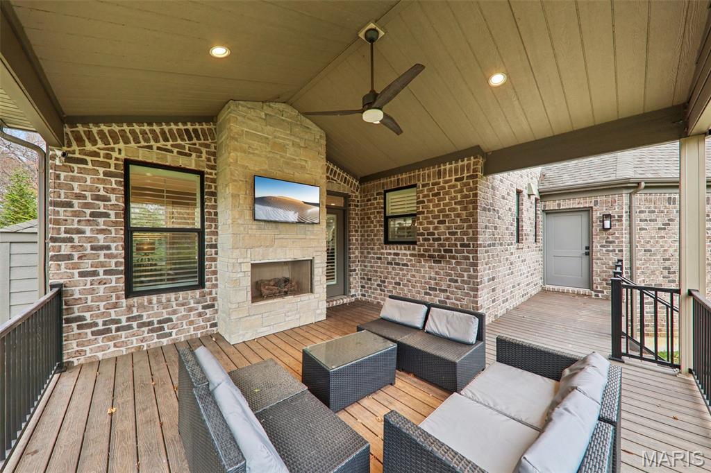 Lone Pine Woods One - Residential