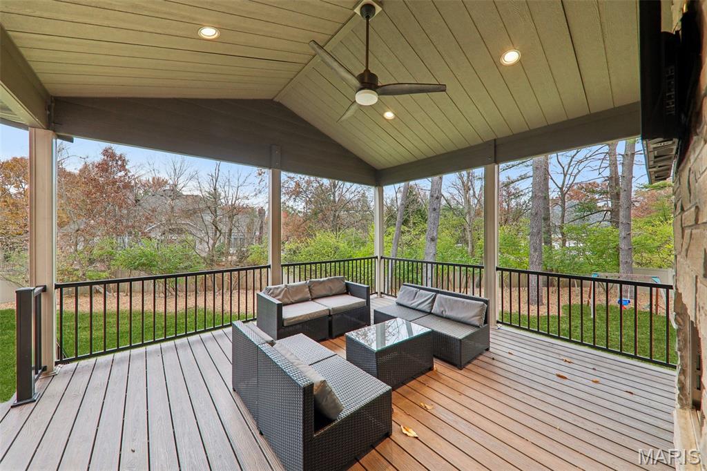 Lone Pine Woods One - Residential