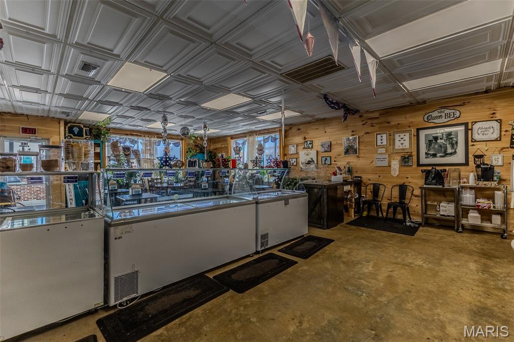 Downtown - Commercial Sale