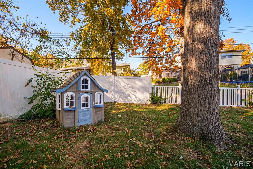 Peyton Place - Residential