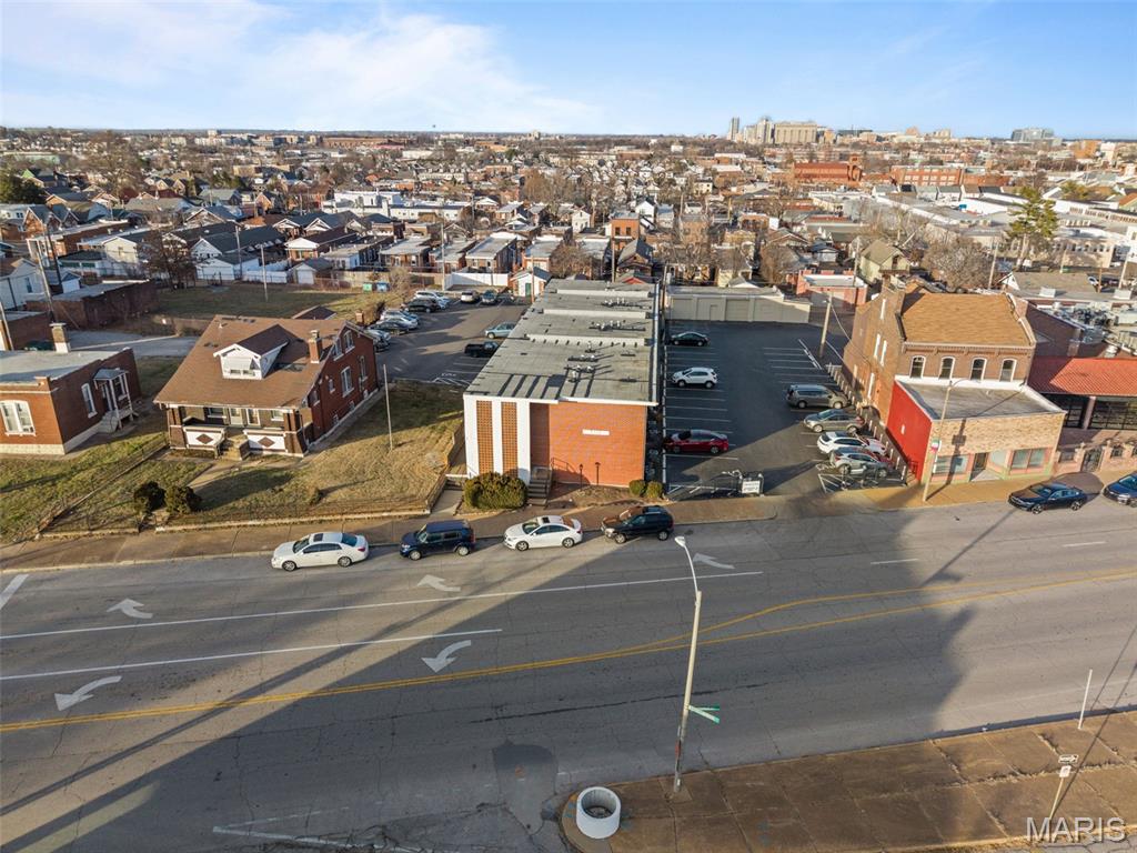 5225 Southwest Avenue