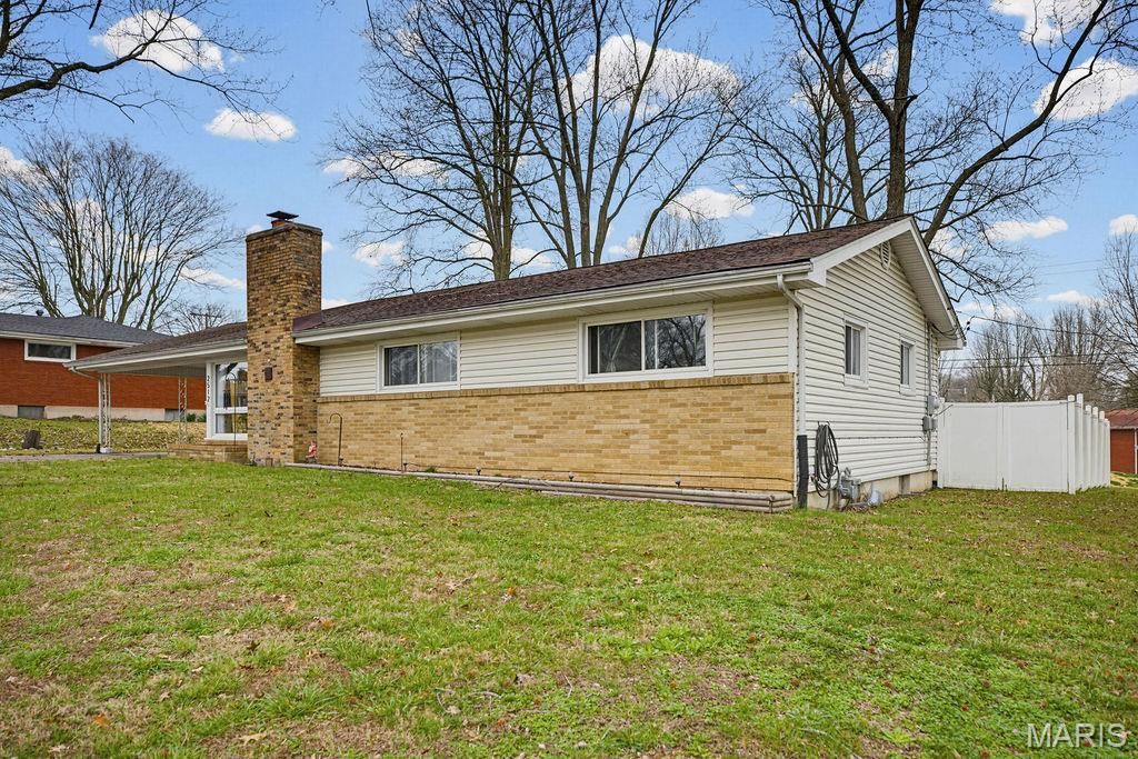 Photo of 2512 Ford Drive, Cape Girardeau, MO 63701 (MLS # 26005644)