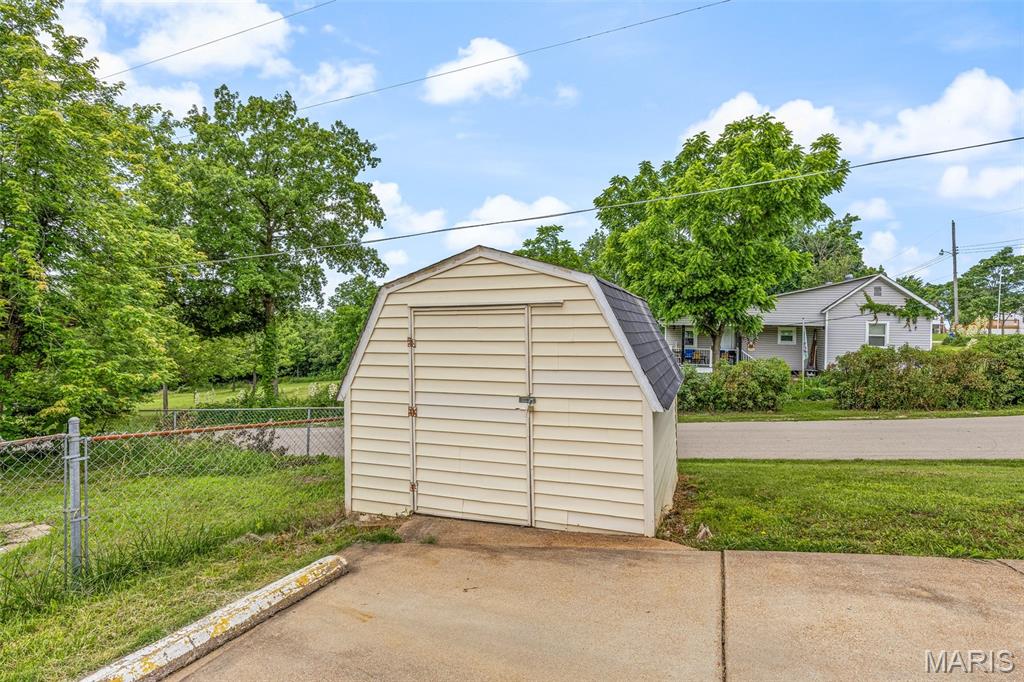 De Soto, Missouri 63020, United States, 3 Bedrooms Bedrooms, ,3 BathroomsBathrooms,Residential,Pending,150910