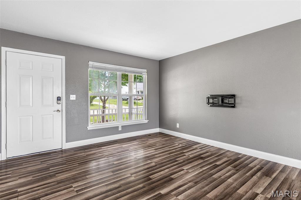 De Soto, Missouri 63020, United States, 3 Bedrooms Bedrooms, ,3 BathroomsBathrooms,Residential,Pending,150910