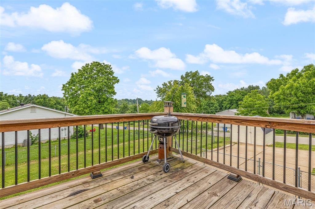 De Soto, Missouri 63020, United States, 3 Bedrooms Bedrooms, ,3 BathroomsBathrooms,Residential,Pending,150910