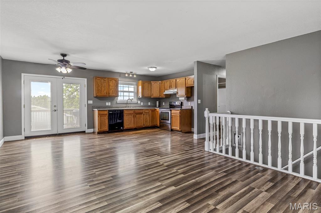 De Soto, Missouri 63020, United States, 3 Bedrooms Bedrooms, ,3 BathroomsBathrooms,Residential,Pending,150910