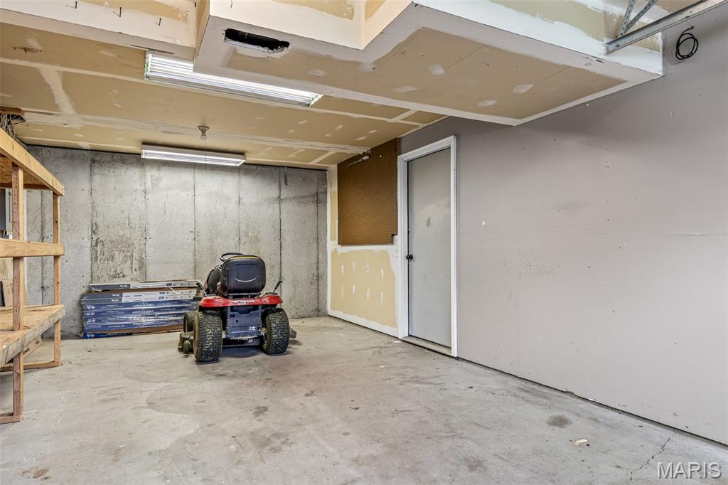 De Soto, Missouri 63020, United States, 3 Bedrooms Bedrooms, ,3 BathroomsBathrooms,Residential,Pending,150910