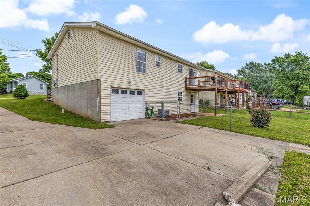 De Soto, Missouri 63020, United States, 3 Bedrooms Bedrooms, ,3 BathroomsBathrooms,Residential,Pending,150910