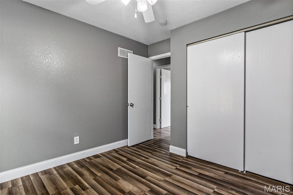 De Soto, Missouri 63020, United States, 3 Bedrooms Bedrooms, ,3 BathroomsBathrooms,Residential,Pending,150910