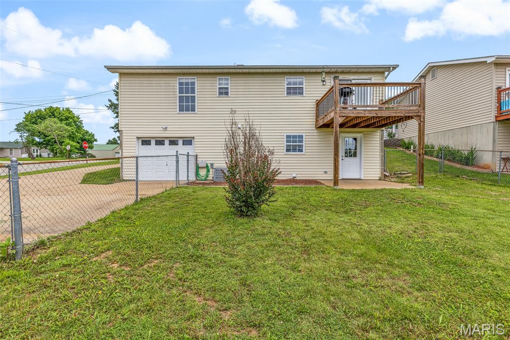 De Soto, Missouri 63020, United States, 3 Bedrooms Bedrooms, ,3 BathroomsBathrooms,Residential,Pending,150910