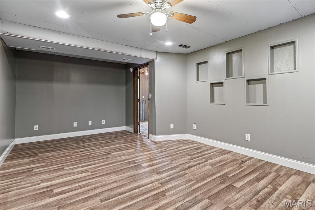 De Soto, Missouri 63020, United States, 3 Bedrooms Bedrooms, ,3 BathroomsBathrooms,Residential,Pending,150910