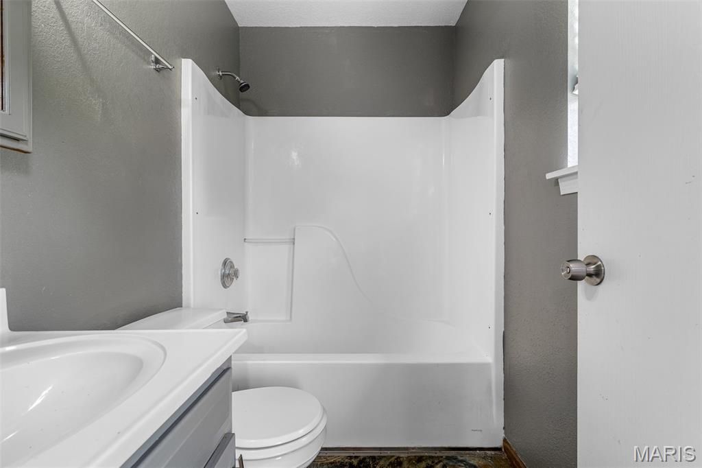 De Soto, Missouri 63020, United States, 3 Bedrooms Bedrooms, ,3 BathroomsBathrooms,Residential,Pending,150910