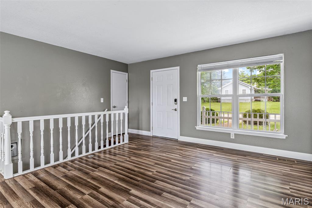 De Soto, Missouri 63020, United States, 3 Bedrooms Bedrooms, ,3 BathroomsBathrooms,Residential,Pending,150910