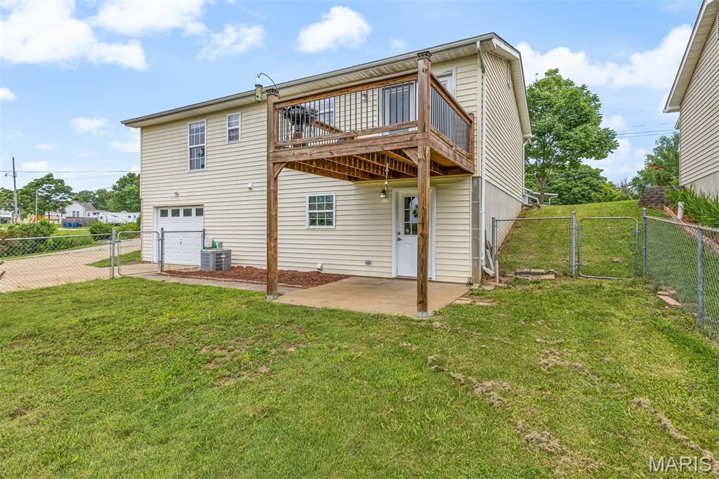 De Soto, Missouri 63020, United States, 3 Bedrooms Bedrooms, ,3 BathroomsBathrooms,Residential,Pending,150910