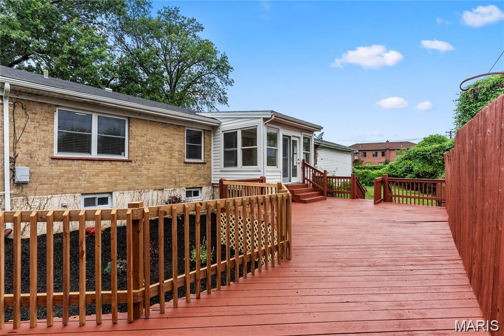 St Louis, Missouri 63123, United States, 4 Bedrooms Bedrooms, ,2 BathroomsBathrooms,Residential,Active,253503