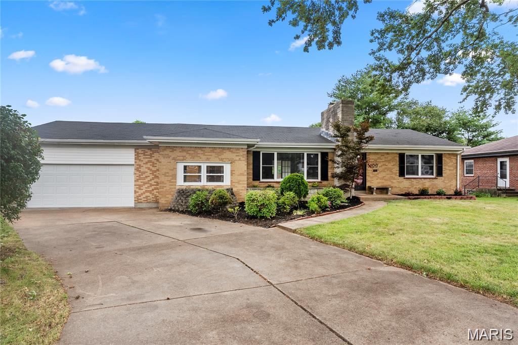 St Louis, Missouri 63123, United States, 4 Bedrooms Bedrooms, ,2 BathroomsBathrooms,Residential,Active,253503