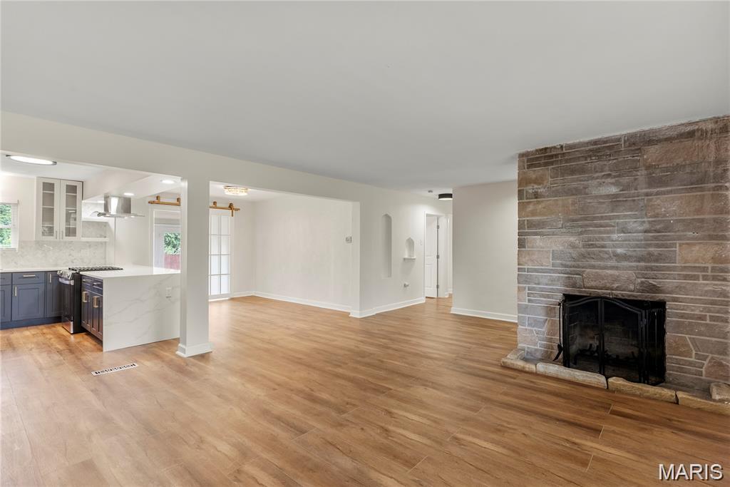 St Louis, Missouri 63123, United States, 4 Bedrooms Bedrooms, ,2 BathroomsBathrooms,Residential,Active,253503