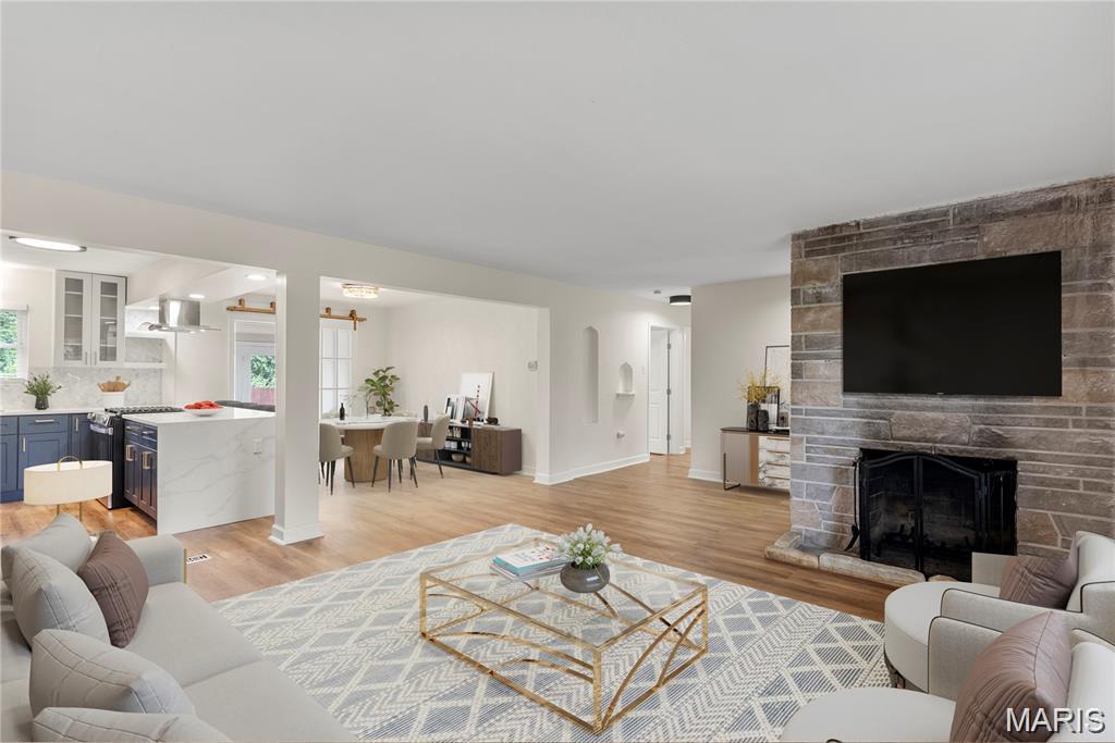 St Louis, Missouri 63123, United States, 4 Bedrooms Bedrooms, ,2 BathroomsBathrooms,Residential,Active,253503