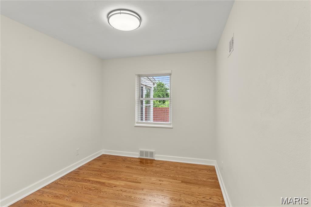 St Louis, Missouri 63123, United States, 4 Bedrooms Bedrooms, ,2 BathroomsBathrooms,Residential,Active,253503