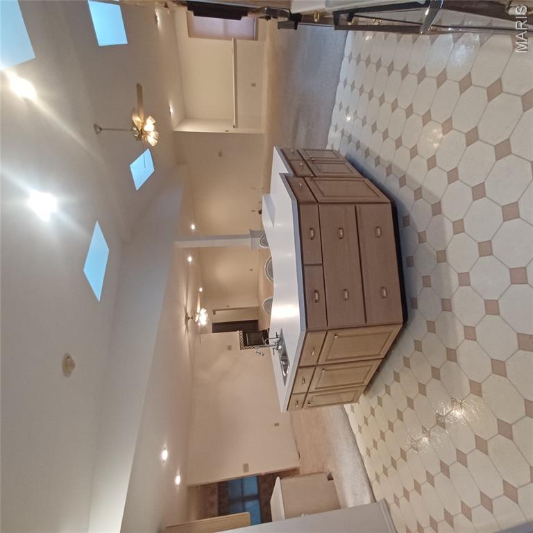 Orchard Lakes View - Residential