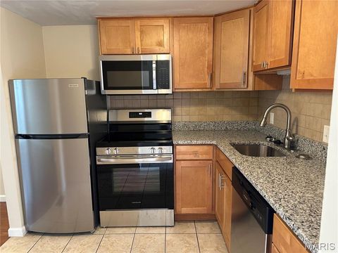 Tiny photo for 1126 Rue La Chelle Walk #1126, Creve Coeur, MO 63141 (MLS # 26015382)