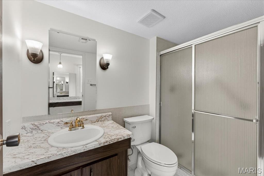 Woods Glen Condo 9 - Residential