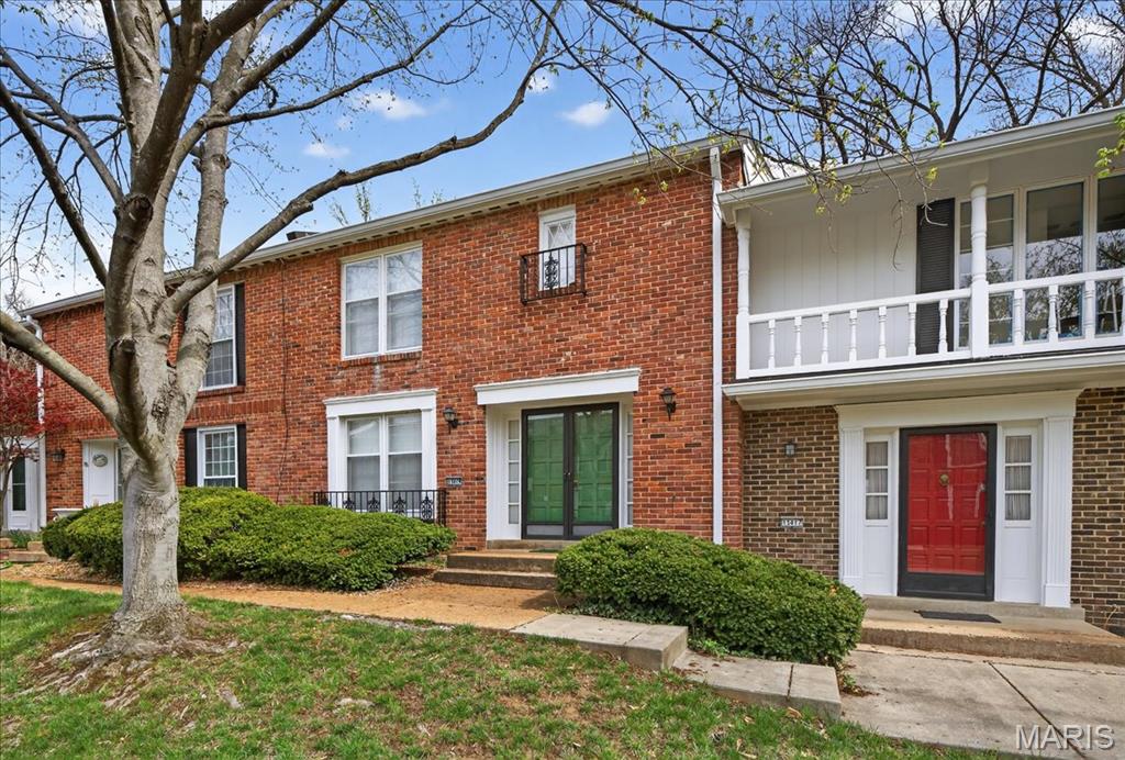 Woods Glen Condo 9 - Residential