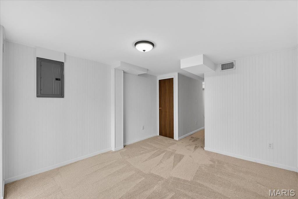 Woods Glen Condo 9 - Residential