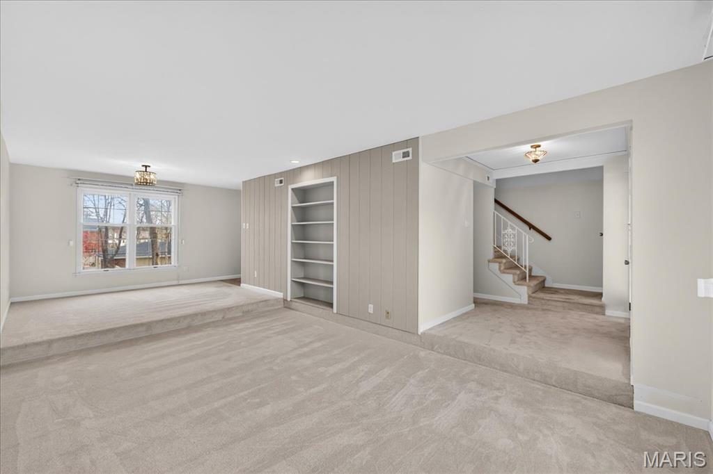 Woods Glen Condo 9 - Residential