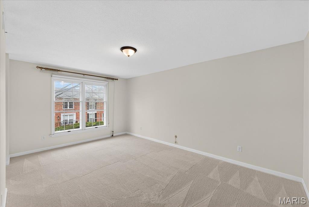 Woods Glen Condo 9 - Residential