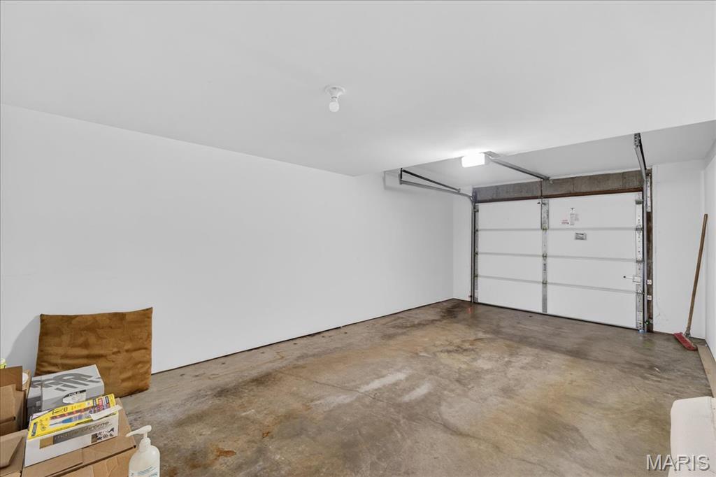 Woods Glen Condo 9 - Residential