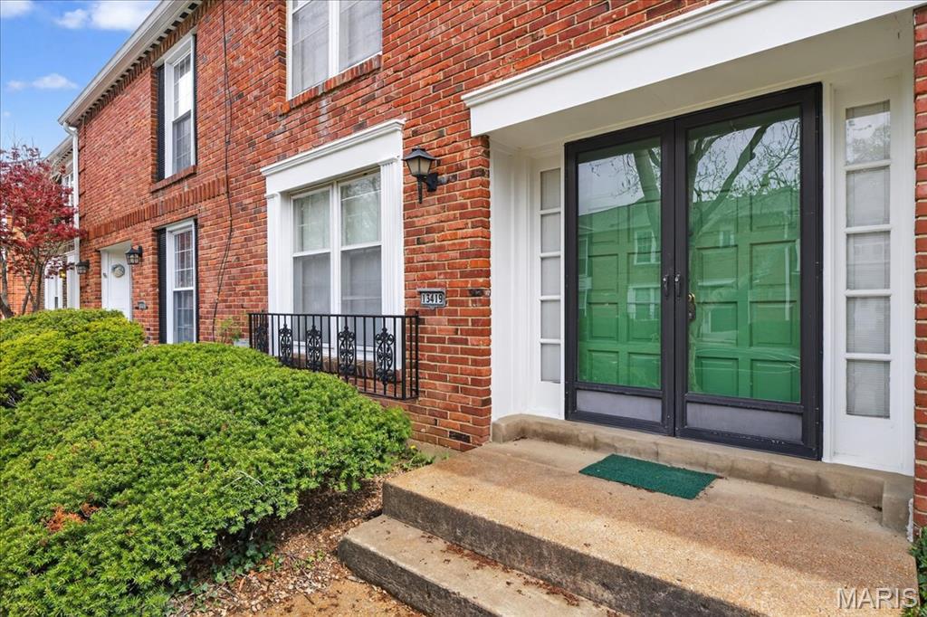 Woods Glen Condo 9 - Residential