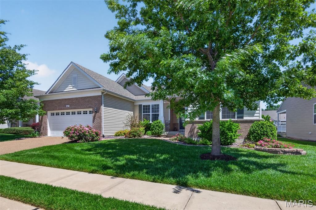 Photo of 607 Falconcrest Drive, Lake Saint Louis, MO 63367 (MLS # 26029526)