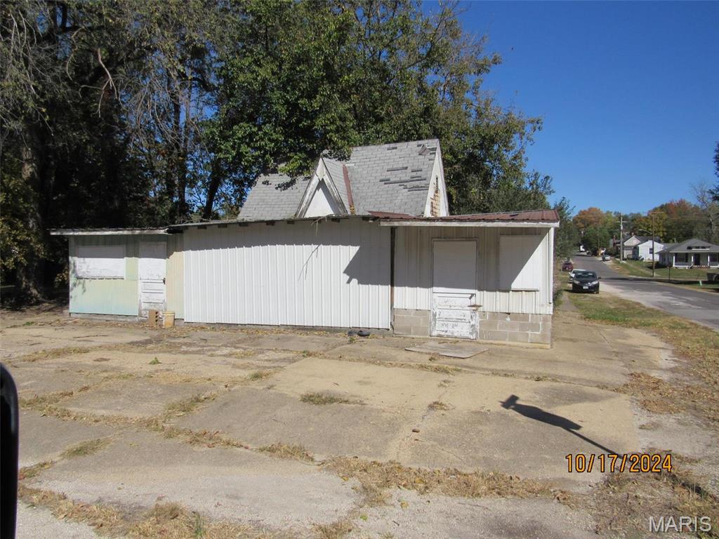 Louisiana, Missouri 63353, United States, ,Commercial,Active,37296