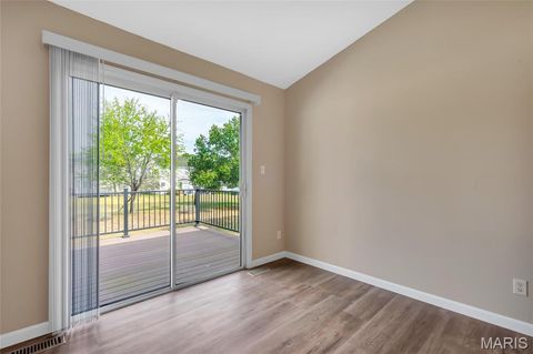 Tiny photo for 843 Whispering Village Circle, Ballwin, MO 63021 (MLS # 25066151)