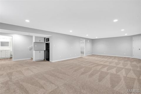 Tiny photo for 843 Whispering Village Circle, Ballwin, MO 63021 (MLS # 25066151)